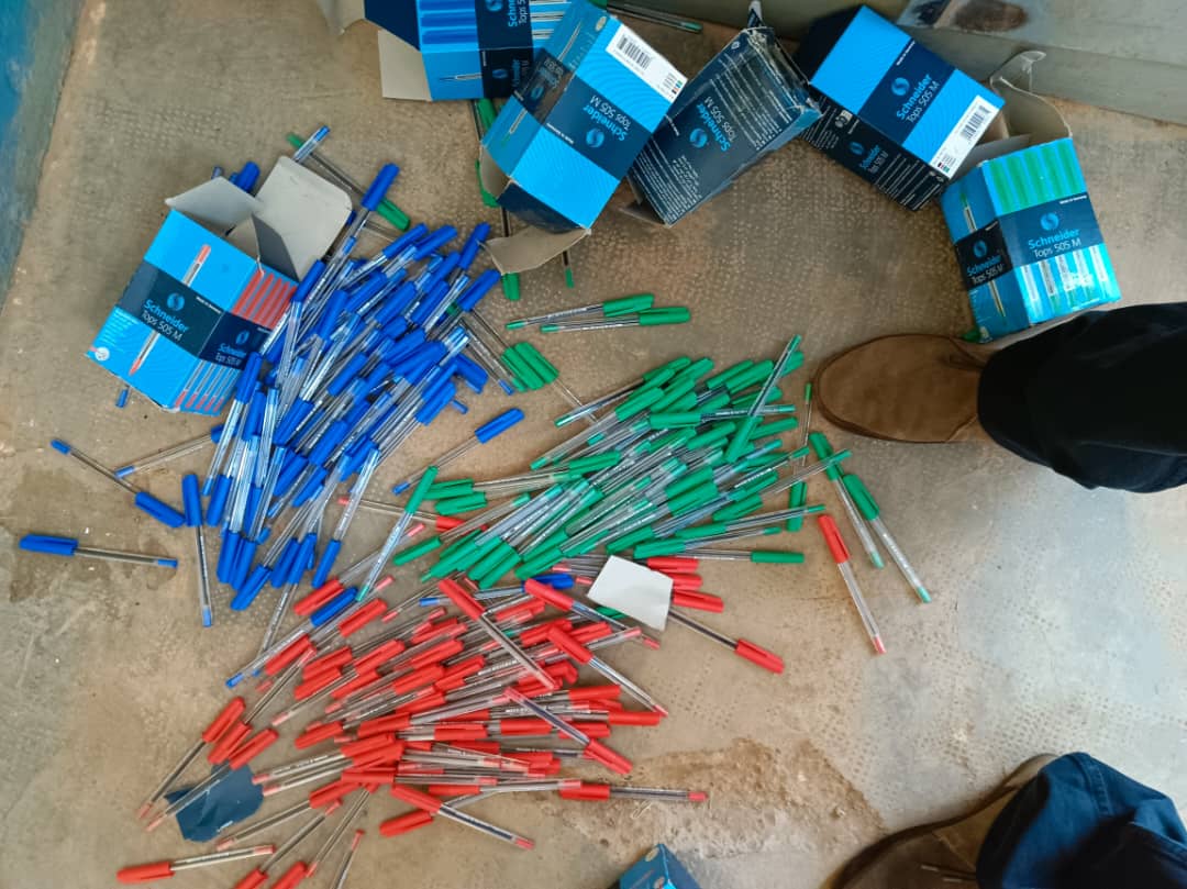 20241104_fournitures_scolaires_18.jpg
